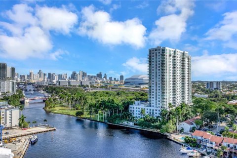 Copropriété à vendre à Miami, Floride: 2 chambres, 86.86 m2 № 1700114 - photo 1