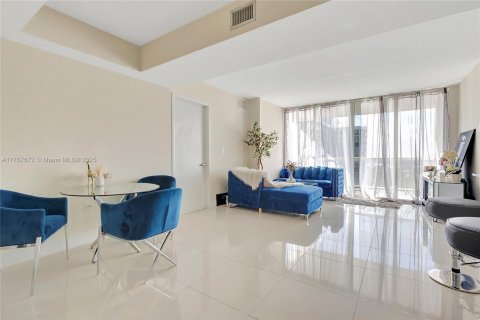 Copropriété à vendre à Miami, Floride: 2 chambres, 86.86 m2 № 1700114 - photo 4