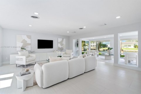 Villa ou maison à vendre à Lighthouse Point, Floride: 4 chambres, 260.41 m2 № 1958389 - photo 2