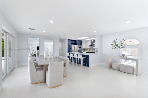 Villa ou maison à vendre à Lighthouse Point, Floride: 4 chambres, 260.41 m2 № 1958389 - photo 4