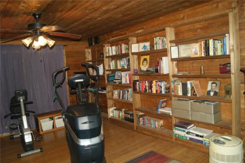 House in Dover, Florida 4 bedrooms, 322.46 sq.m. № 1887069 - photo 12