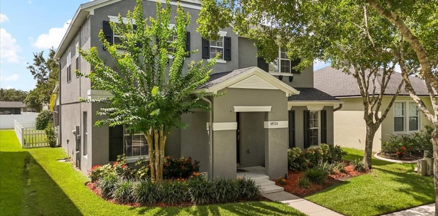 House in Orlando, Florida 3 bedrooms, 261.8 sq.m. № 1821184
