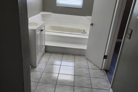 Townhouse in Lauderdale Lakes, Florida 3 bedrooms, 152.82 sq.m. № 2146756 - photo 20