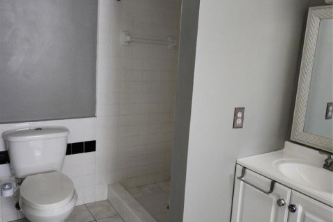 Townhouse in Lauderdale Lakes, Florida 3 bedrooms, 152.82 sq.m. № 2146756 - photo 22