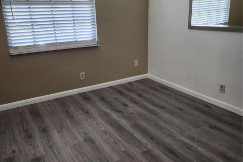 Townhouse in Lauderdale Lakes, Florida 3 bedrooms, 152.82 sq.m. № 2146756 - photo 26