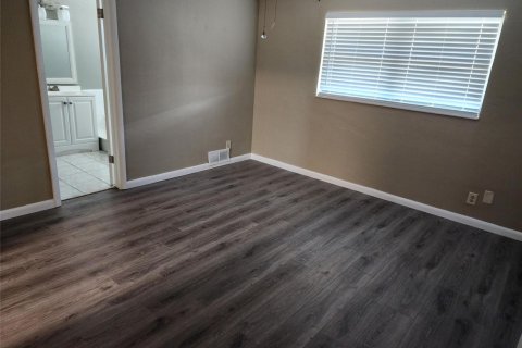 Townhouse in Lauderdale Lakes, Florida 3 bedrooms, 152.82 sq.m. № 2146756 - photo 18