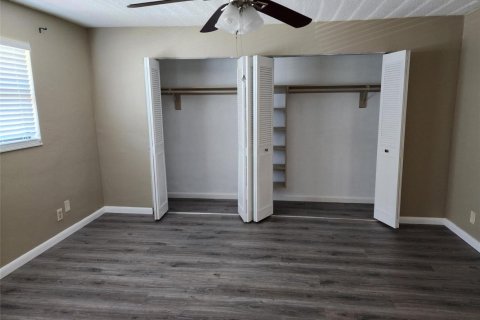 Townhouse in Lauderdale Lakes, Florida 3 bedrooms, 152.82 sq.m. № 2146756 - photo 19