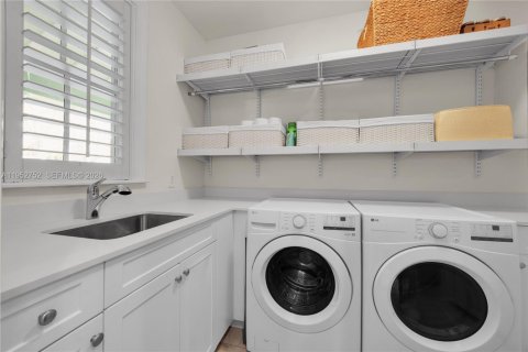 Villa ou maison à vendre à Pinecrest, Floride: 7 chambres, 595.6 m2 № 2007684 - photo 22