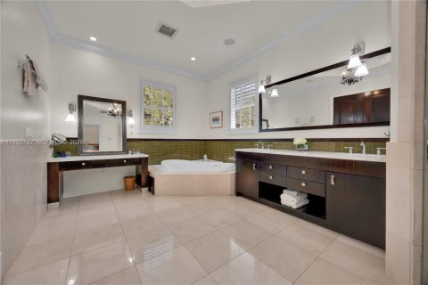 Villa ou maison à vendre à Pinecrest, Floride: 7 chambres, 595.6 m2 № 2007684 - photo 30