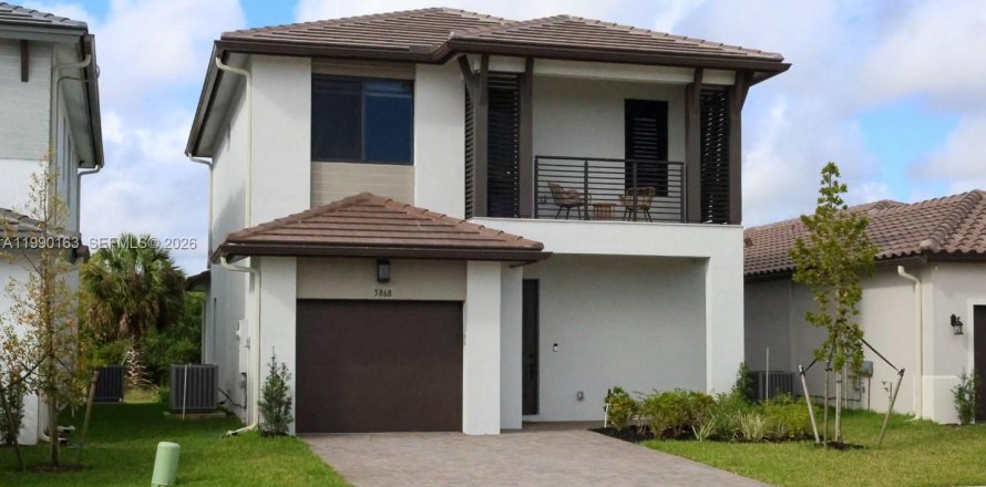 House in Ave Maria, Florida 3 bedrooms № 2070761