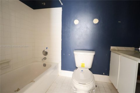Townhouse in Plantation, Florida 2 bedrooms, 151.43 sq.m. № 2047293 - photo 19