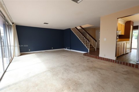 Townhouse in Plantation, Florida 2 bedrooms, 151.43 sq.m. № 2047293 - photo 11