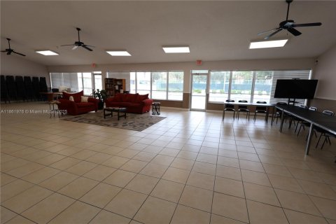 Townhouse in Plantation, Florida 2 bedrooms, 151.43 sq.m. № 2047293 - photo 24