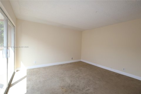 Townhouse in Plantation, Florida 2 bedrooms, 151.43 sq.m. № 2047293 - photo 18