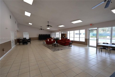 Townhouse in Plantation, Florida 2 bedrooms, 151.43 sq.m. № 2047293 - photo 25