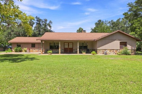 Villa ou maison à Crystal River, Floride 3 chambres, 179.49 m2 № 2345273