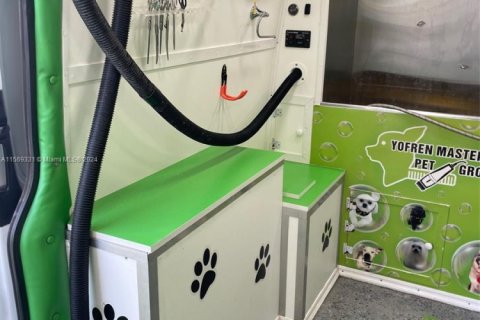 Купить коммерческую недвижимость в Майами-Дейд, Флорида № 2021752 - фото 12