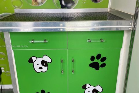 Купить коммерческую недвижимость в Майами-Дейд, Флорида № 2021752 - фото 9