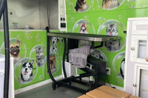 Купить коммерческую недвижимость в Майами-Дейд, Флорида № 2021752 - фото 13