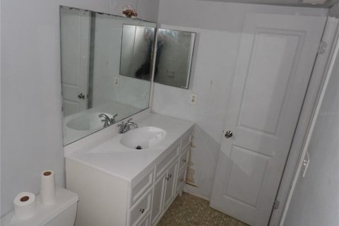 Condo in Tampa, Florida, 1 bedroom  № 2118158 - photo 12