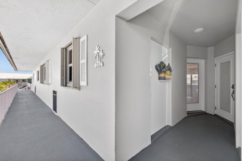 Купить кондоминиум в Норт-Палм-Бич, Флорида 3 комнаты, 89.37м2, № 2083418 - фото 2