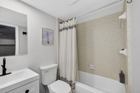 Купить кондоминиум в Норт-Палм-Бич, Флорида 3 комнаты, 89.37м2, № 2083418 - фото 23