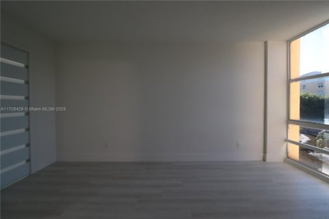 Copropriété à louer à Sunny Isles Beach, Floride: 1 chambre, 67.35 m2 № 1938208 - photo 11