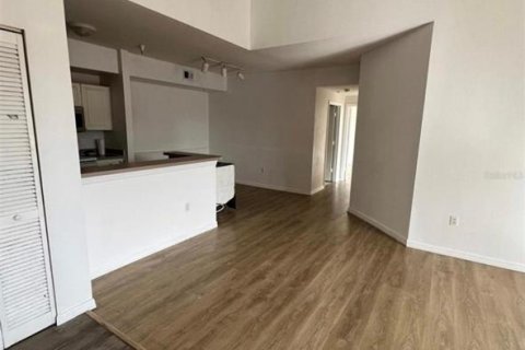 Condo in Orlando, Florida, 2 bedrooms  № 2096252 - photo 5