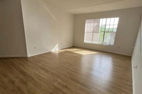 Condo in Orlando, Florida, 2 bedrooms  № 2096252 - photo 4