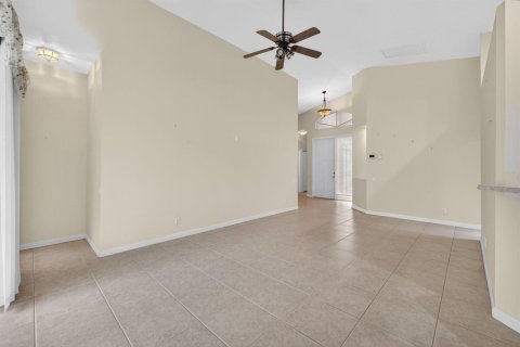 Villa ou maison à vendre à Port St. Lucie, Floride: 3 chambres, 159.98 m2 № 2084822 - photo 6