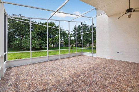 Villa ou maison à vendre à Port St. Lucie, Floride: 3 chambres, 159.98 m2 № 2084822 - photo 27