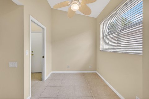 Villa ou maison à vendre à Port St. Lucie, Floride: 3 chambres, 159.98 m2 № 2084822 - photo 16