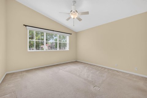 Villa ou maison à vendre à Port St. Lucie, Floride: 3 chambres, 159.98 m2 № 2084822 - photo 18