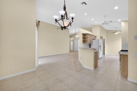 Villa ou maison à vendre à Port St. Lucie, Floride: 3 chambres, 159.98 m2 № 2084822 - photo 9