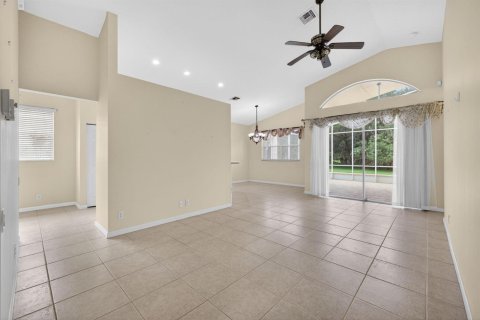 Villa ou maison à vendre à Port St. Lucie, Floride: 3 chambres, 159.98 m2 № 2084822 - photo 3
