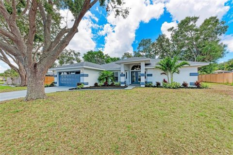 House in Bradenton, Florida 3 bedrooms, 199.74 sq.m. № 1689886 - photo 1