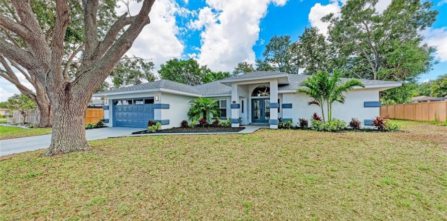 House in Bradenton, Florida 3 bedrooms, 199.74 sq.m. № 1689886