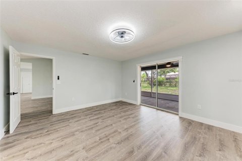 House in Bradenton, Florida 3 bedrooms, 199.74 sq.m. № 1689886 - photo 27
