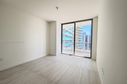 Condominio en alquiler en Miami, Florida, 2 dormitorios № 2085898 - foto 11