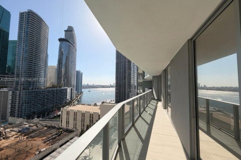 Condominio en alquiler en Miami, Florida, 2 dormitorios № 2085898 - foto 2