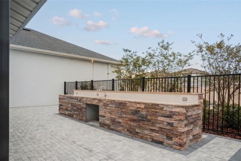 House in Davenport, Florida 3 bedrooms, 144.93 sq.m. № 2208988 - photo 26