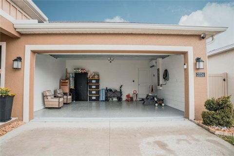 House in Davenport, Florida 3 bedrooms, 144.93 sq.m. № 2208988 - photo 24