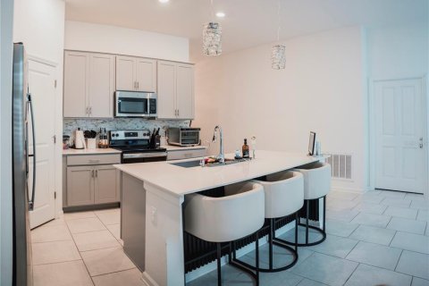 House in Davenport, Florida 3 bedrooms, 144.93 sq.m. № 2208988 - photo 8