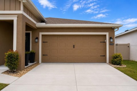 House in Davenport, Florida 3 bedrooms, 144.93 sq.m. № 2208988 - photo 2