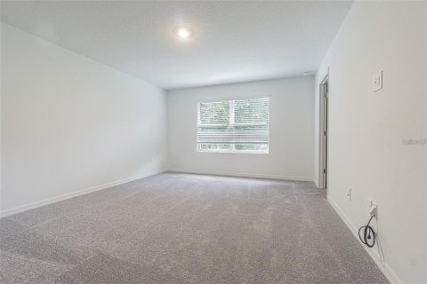 Touwnhouse à louer à San Antonio, Floride: 3 chambres, 154.78 m2 № 2115491 - photo 5