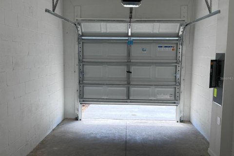 Touwnhouse à louer à San Antonio, Floride: 3 chambres, 154.78 m2 № 2115491 - photo 6