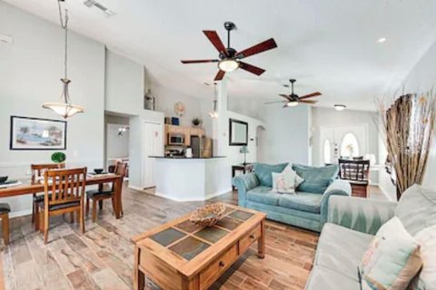 Villa ou maison à louer à Davenport, Floride: 4 chambres, 142.23 m2 № 2135803 - photo 2