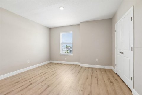 Villa ou maison à vendre à Apollo Beach, Floride: 5 chambres, 275.36 m2 № 2147664 - photo 22