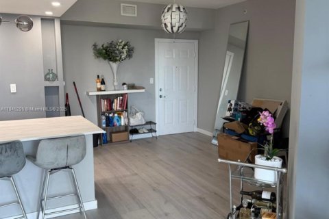 Copropriété à vendre à Miami, Floride: 2 chambres, 98.2 m2 № 1979678 - photo 11