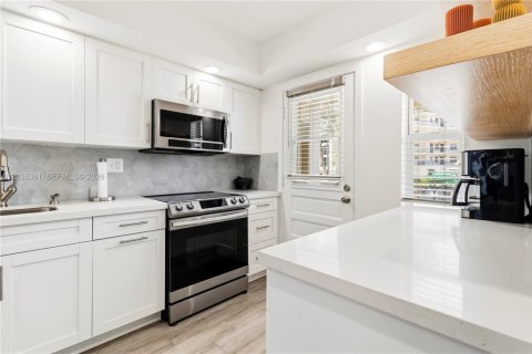 Condominio en alquiler en Boca Raton, Florida, 2 dormitorios, 89 m2 № 2085830 - foto 8